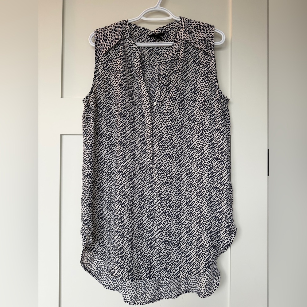 Sleeveless Patterned Top